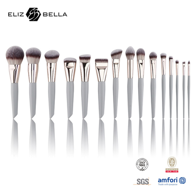 Aplicação de maquiagem profissional Escovas de maquiagem de luxo em vários desenhos para kits cosméticos