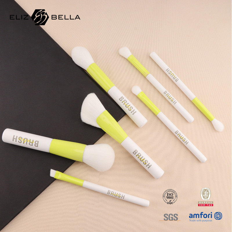 Pincéis de maquiagem 100% Vegano e Amigável para Animais - Macios, Duráveis e Feitos com Responsabilidade, Design Elegante com Fibras Ultra-Macias